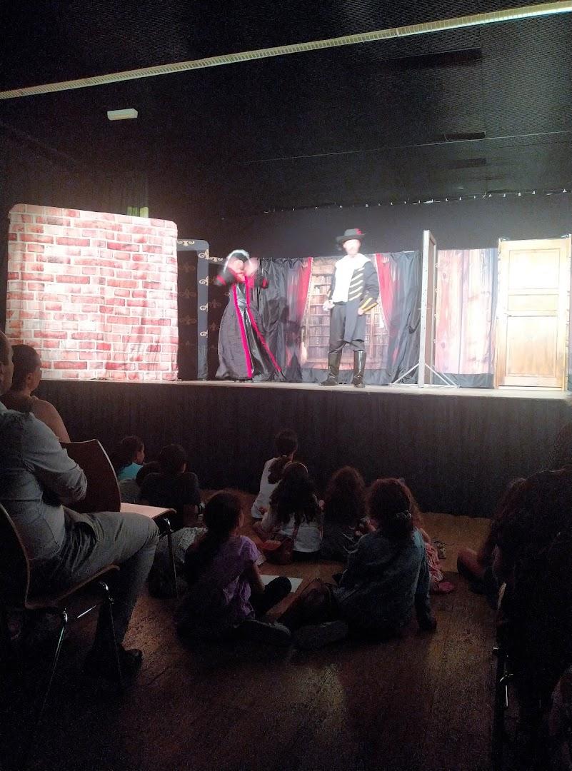 Salle des fetes Jules-Hunebelle - Photo 3